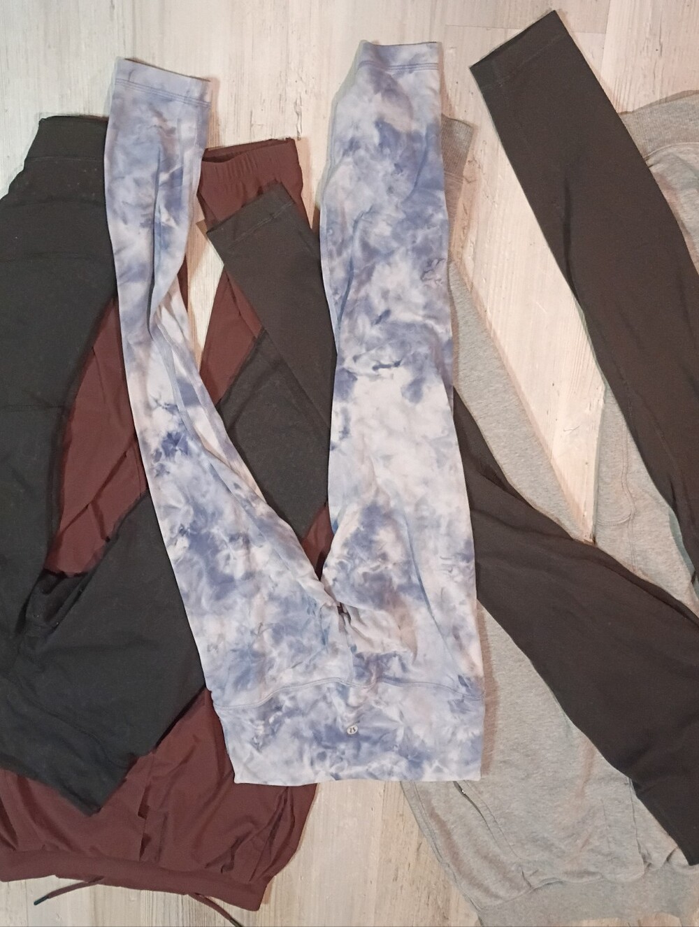 Lululemon Bundle - Picture 6 of 9